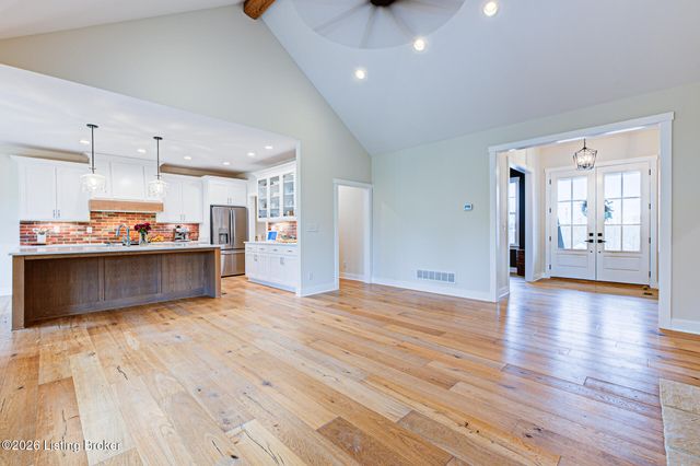 6007 Brentwood Dr, Crestwood, KY 40014