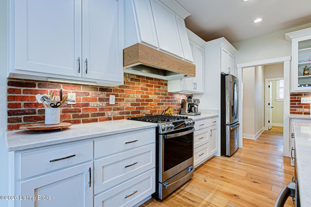 6007 Brentwood Dr, Crestwood, KY 40014