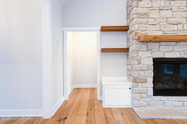6007 Brentwood Dr, Crestwood, KY 40014