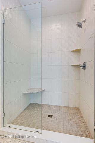 6007 Brentwood Dr, Crestwood, KY 40014