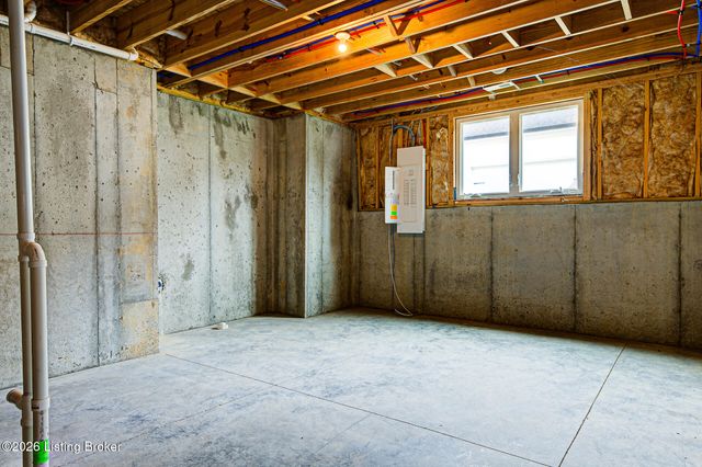 6007 Brentwood Dr, Crestwood, KY 40014