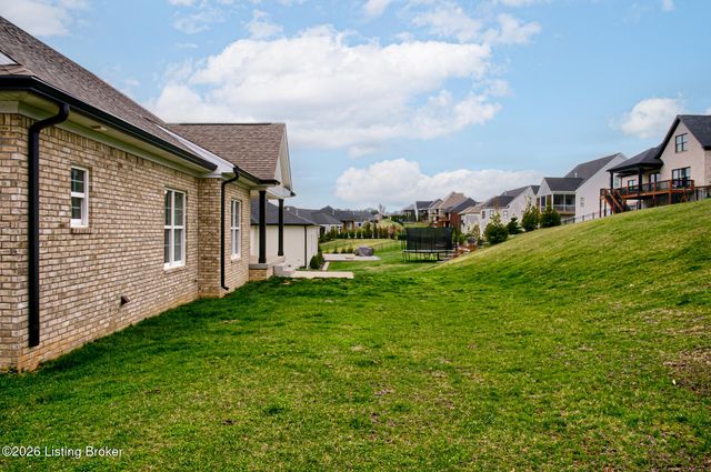 6007 Brentwood Dr, Crestwood, KY 40014