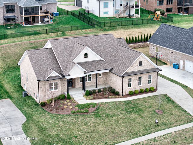 6007 Brentwood Dr, Crestwood, KY 40014