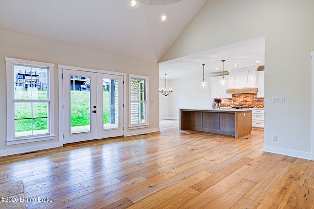 6007 Brentwood Dr, Crestwood, KY 40014