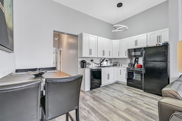 1820 Market Street 2, Galveston, TX 77550