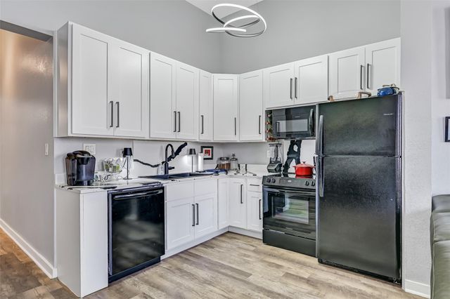 1820 Market Street 2, Galveston, TX 77550