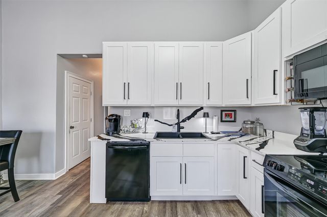 1820 Market Street 2, Galveston, TX 77550