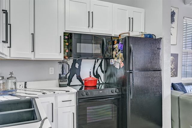1820 Market Street 2, Galveston, TX 77550