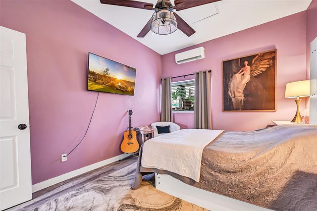 1820 Market Street 2, Galveston, TX 77550