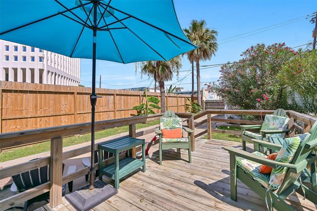 1820 Market Street 2, Galveston, TX 77550