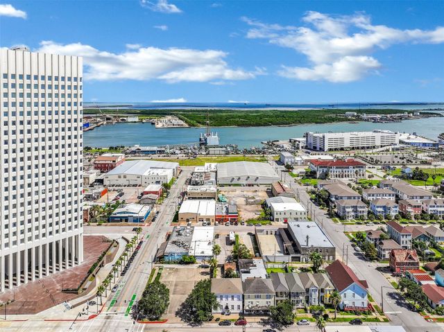 1820 Market Street 2, Galveston, TX 77550