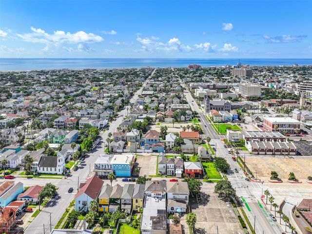 1820 Market Street 2, Galveston, TX 77550