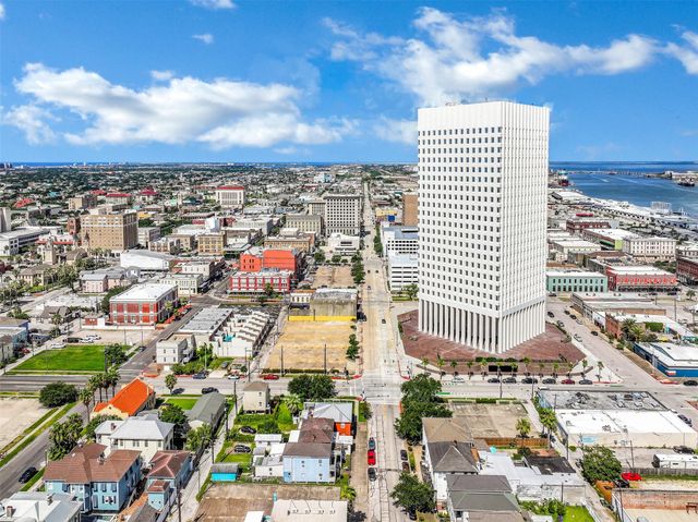 1820 Market Street 2, Galveston, TX 77550