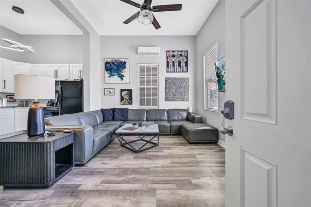 1820 Market Street 2, Galveston, TX 77550