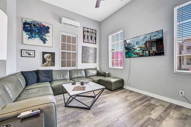 1820 Market Street 2, Galveston, TX 77550