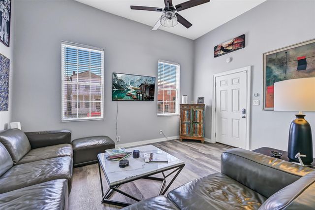 1820 Market Street 2, Galveston, TX 77550