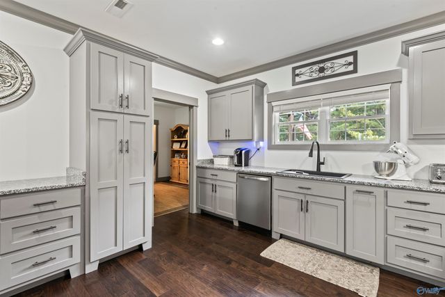 68 Pierce Road, Albertville, AL 35951