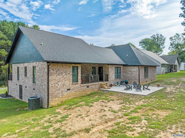 68 Pierce Road, Albertville, AL 35951