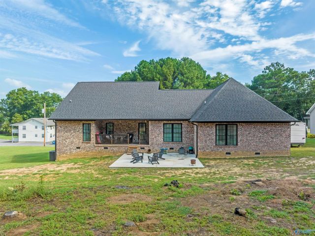 68 Pierce Road, Albertville, AL 35951