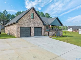 68 Pierce Road, Albertville, AL 35951
