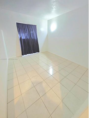 712 SE 8th St, Cape Coral, FL 33990