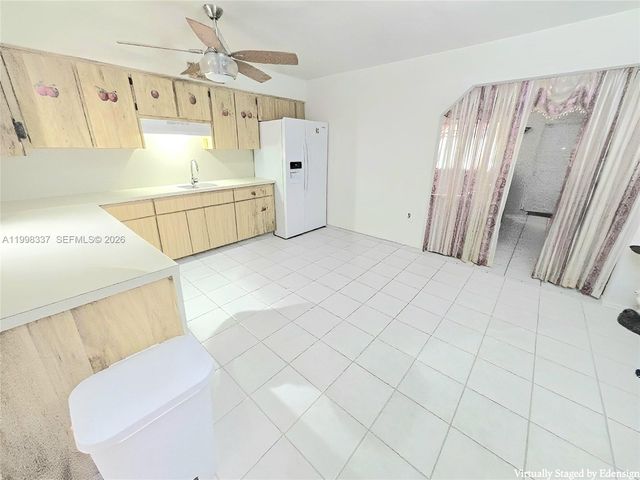 712 SE 8th St, Cape Coral, FL 33990