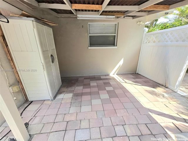 712 SE 8th St, Cape Coral, FL 33990