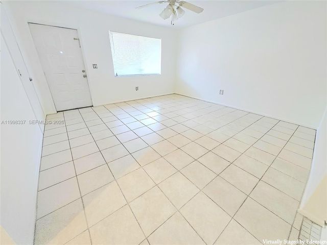 712 SE 8th St, Cape Coral, FL 33990