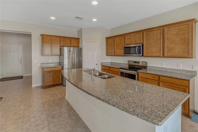 8811 ASHLAND AVENUE, Polk City, FL 33868
