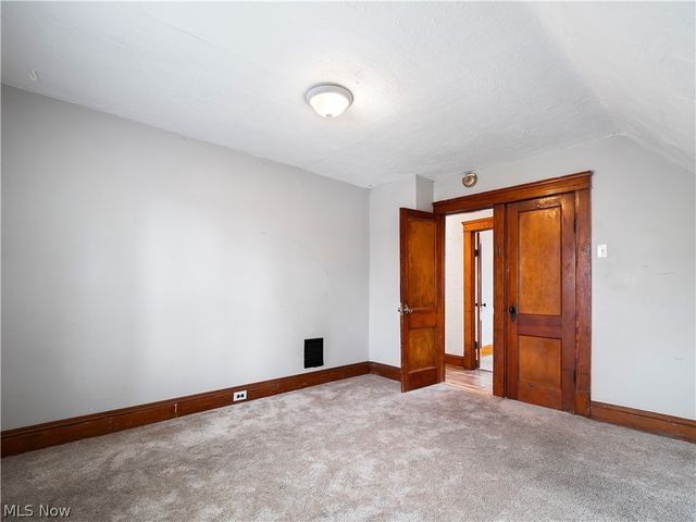 1821 Kenneth Avenue, Cleveland, OH 44109