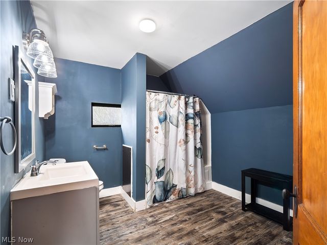 1821 Kenneth Avenue, Cleveland, OH 44109