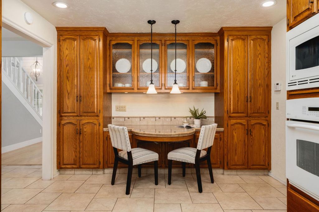 Image 21 of property listing at 578 E Everglade Avenue, Fresno, CA 93720