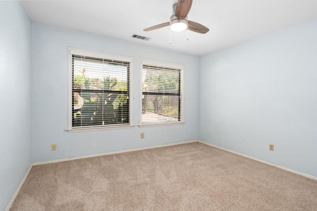 Image 23 of property listing at 578 E Everglade Avenue, Fresno, CA 93720