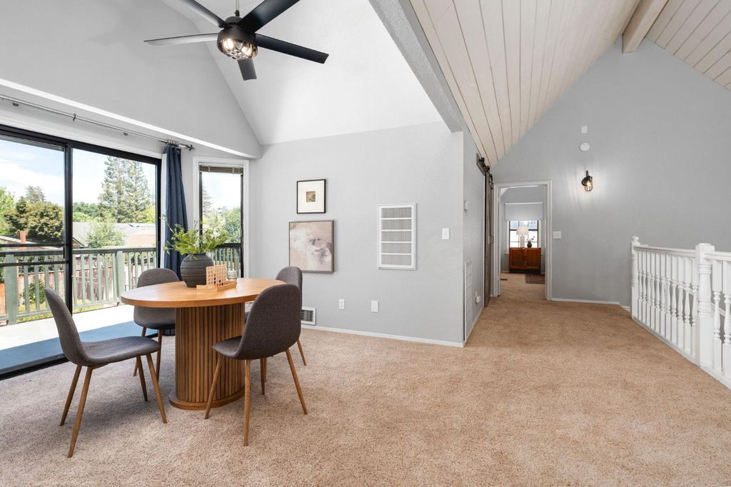 Image 37 of property listing at 578 E Everglade Avenue, Fresno, CA 93720