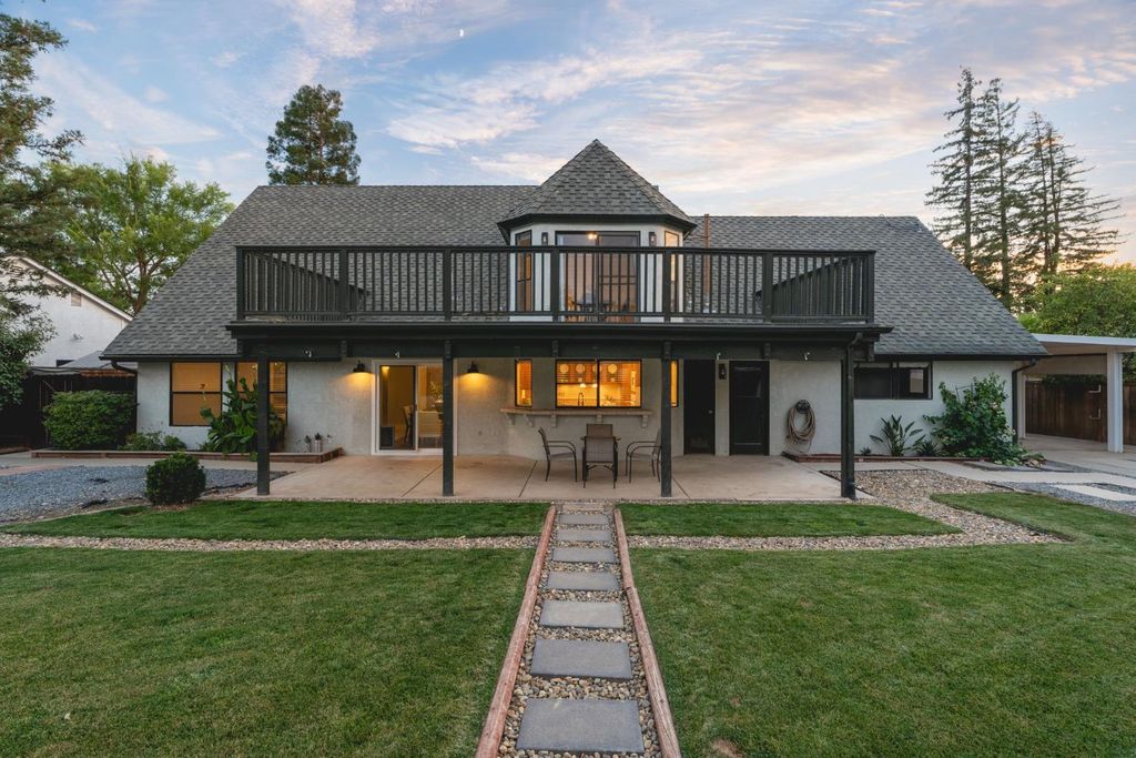 Image 41 of property listing at 578 E Everglade Avenue, Fresno, CA 93720