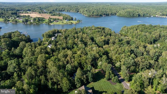 6200 BILLS RD, Mineral, VA 23117