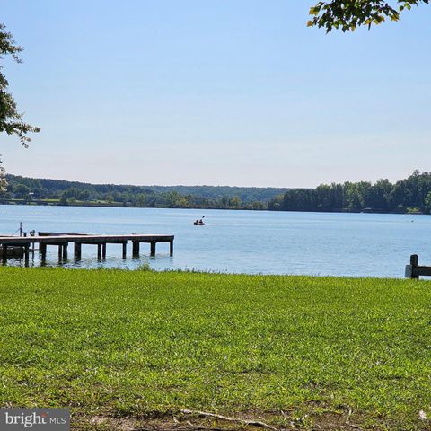 6200 BILLS RD, Mineral, VA 23117