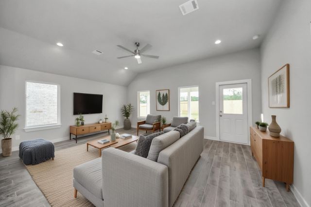 11719 Leafy Laurel Drive, Houston, TX 77066