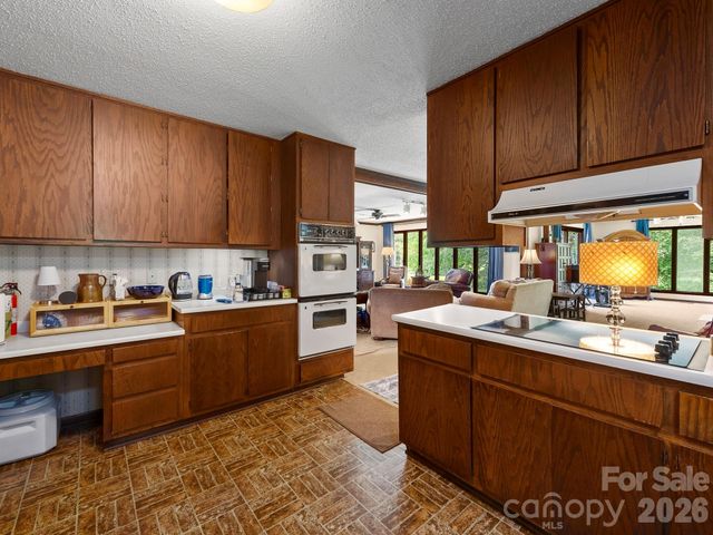 343 White Pine Drive, Fletcher, NC 28732