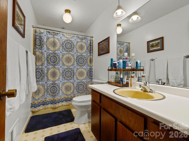 343 White Pine Drive, Fletcher, NC 28732
