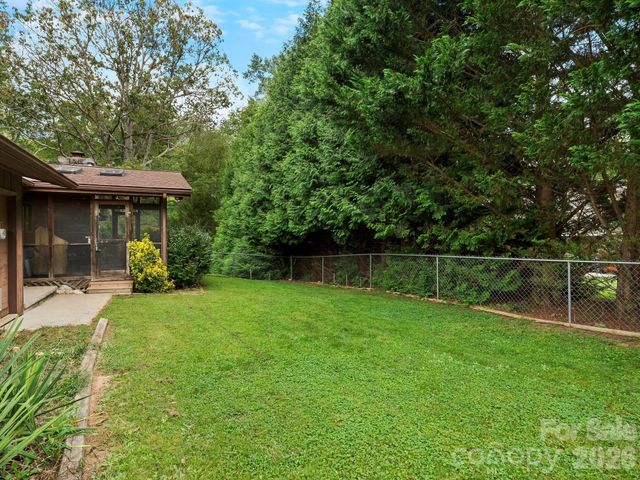 343 White Pine Drive, Fletcher, NC 28732