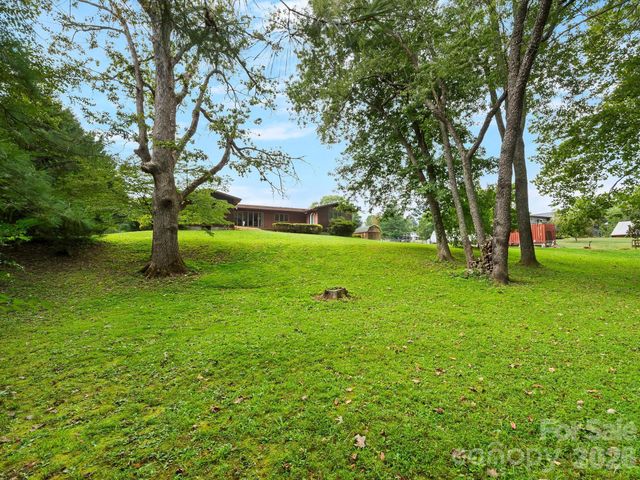 343 White Pine Drive, Fletcher, NC 28732