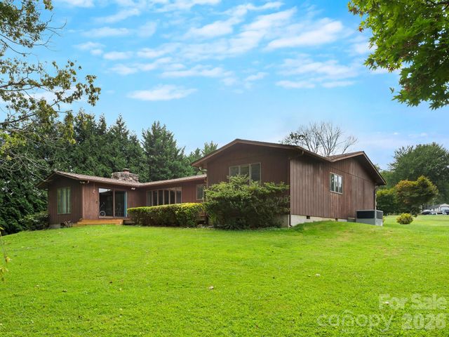 343 White Pine Drive, Fletcher, NC 28732
