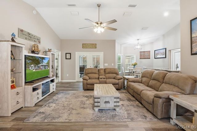 2940 W Beamwood Drive, Beverly Hills, FL 34465