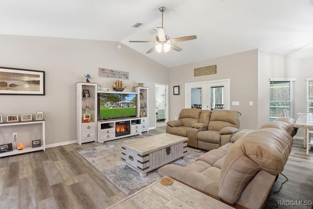 2940 W Beamwood Drive, Beverly Hills, FL 34465