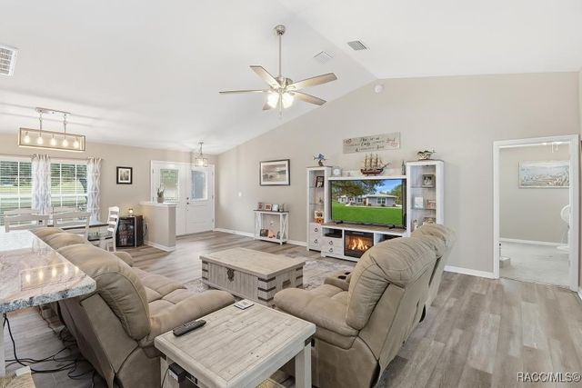 2940 W Beamwood Drive, Beverly Hills, FL 34465