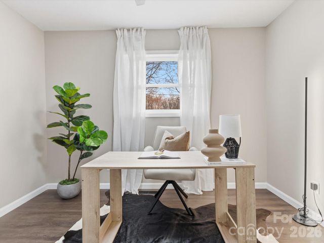 9243 Edgevale Drive, Charlotte, NC 28216