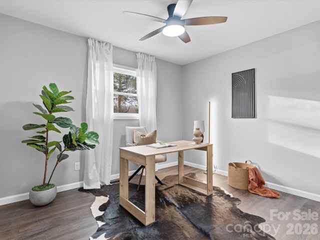 9243 Edgevale Drive, Charlotte, NC 28216