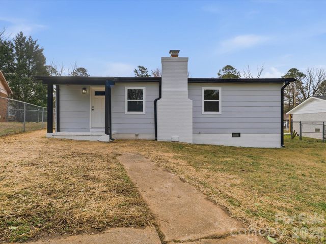 9243 Edgevale Drive, Charlotte, NC 28216