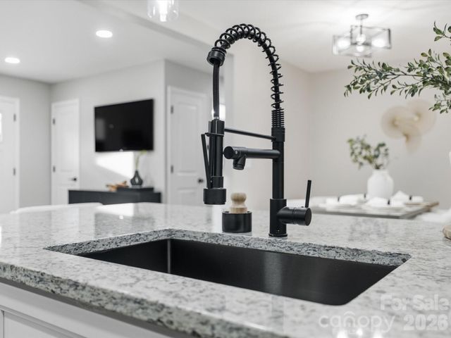 9243 Edgevale Drive, Charlotte, NC 28216